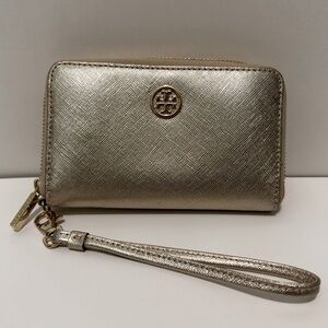 Tory Burch Robinson Wristlet Wallet in Gold